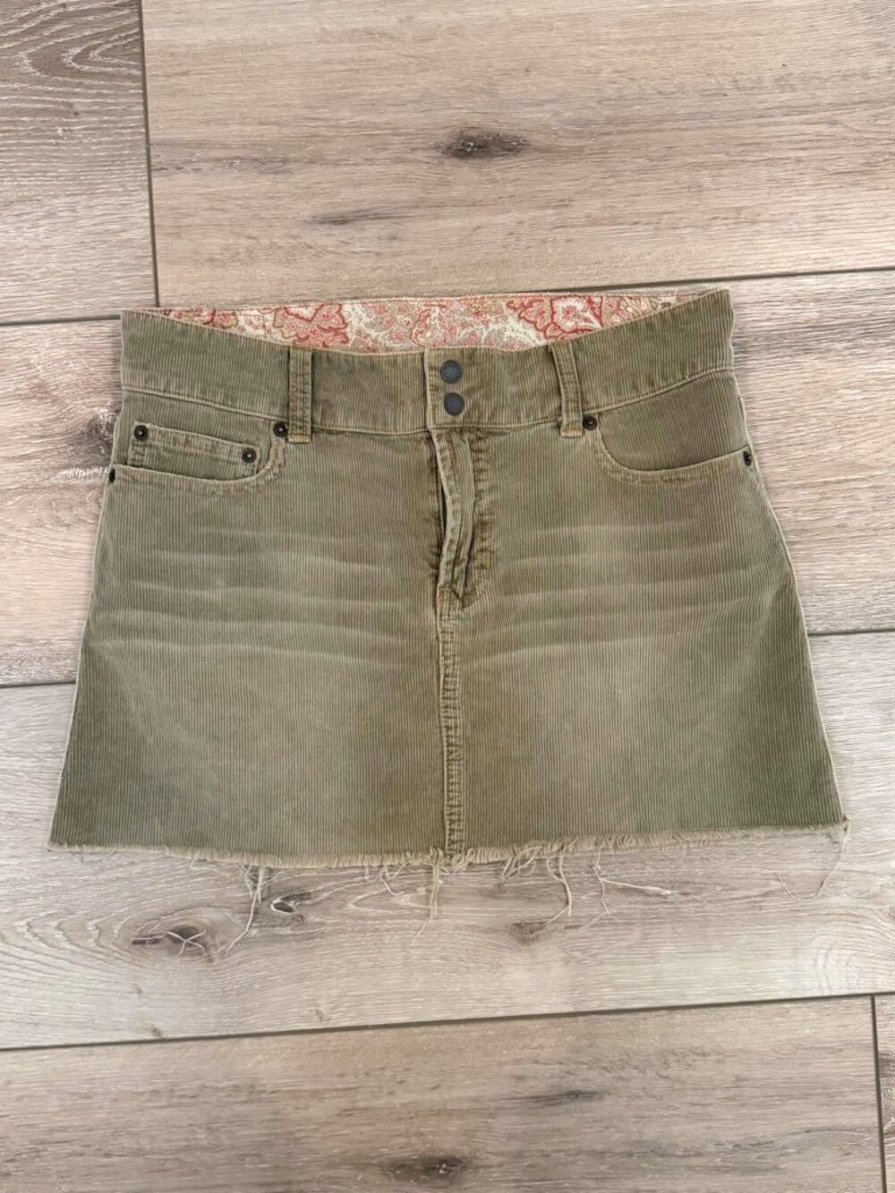 Vintage Abercrombie & Fitch Low Rise Mini Skirt in Olive Green & Paisley Size 2